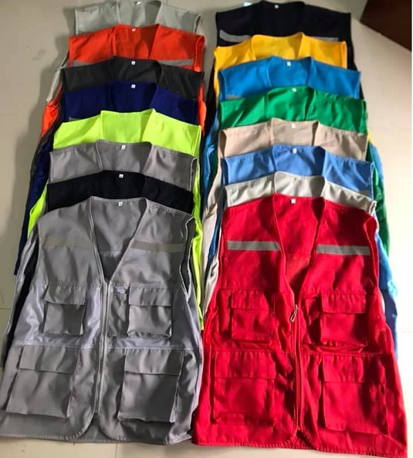 Áo bảo hộ ghi lê phản quang 4 túi hộp 1 dây kéo