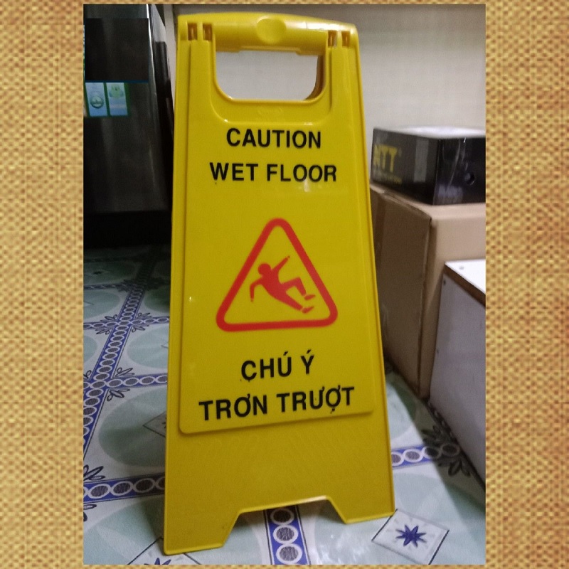 Biển cảnh báo Chú Ý Trơn Trượt biển chữ A