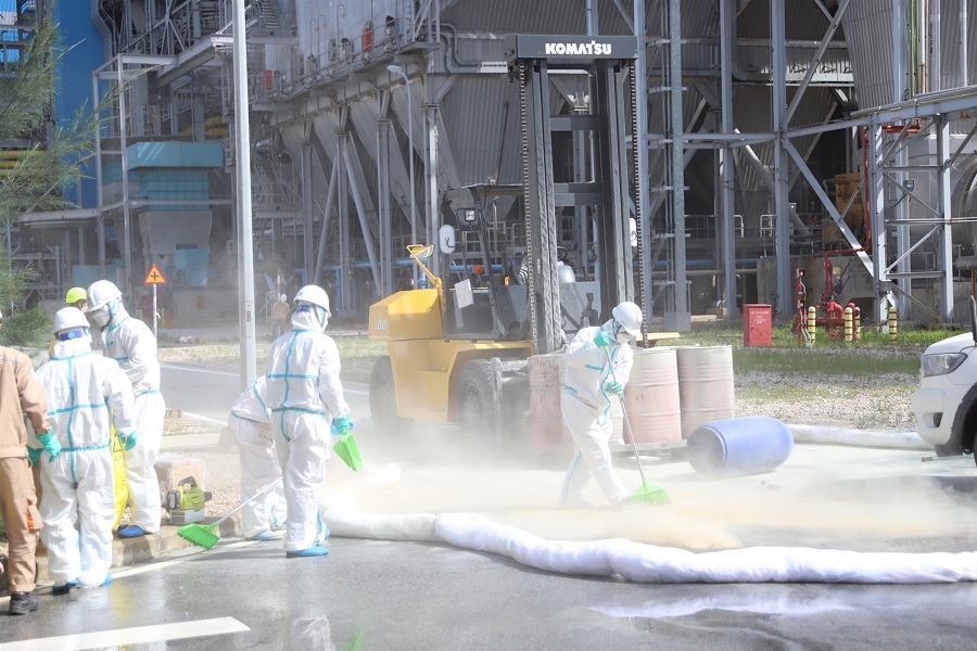 Bộ ứng cứu xử lý chống tràn dầu 240L (Oil Spill Kit 240L)