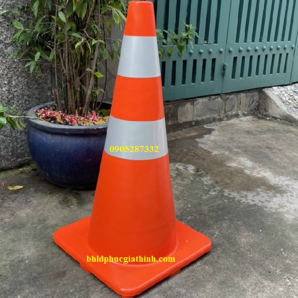Cọc tiêu giao thông cao 70cm chất liệu cao su dẻo