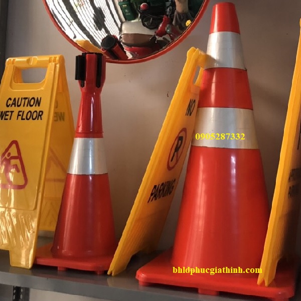 Cọc tiêu giao thông cao 70cm chất liệu cao su dẻo
