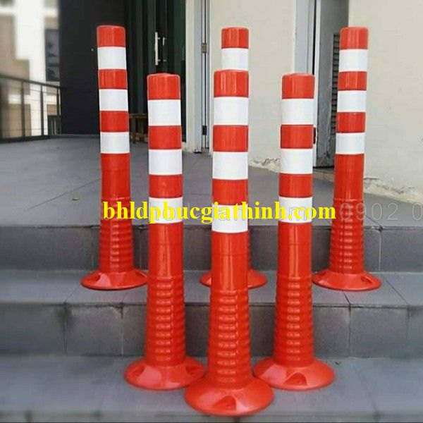 Cột chia làn đường giao thông GT-75A cao 75cm chất liệu PVC dẻo