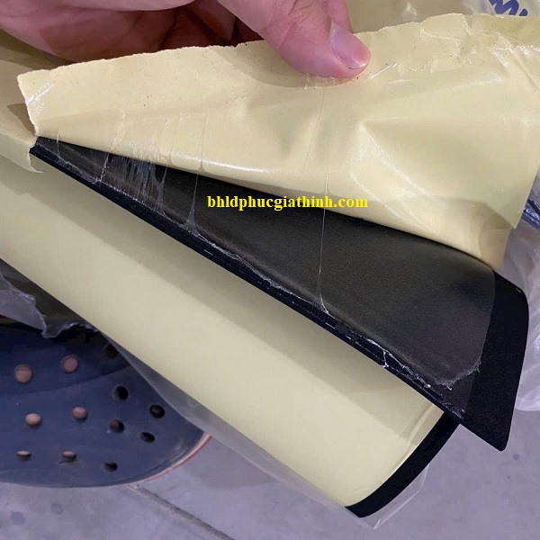 Cuộn xốp EVA Foam chống tĩnh điện kích thước 1.2m*100m*1mm một mặt keo