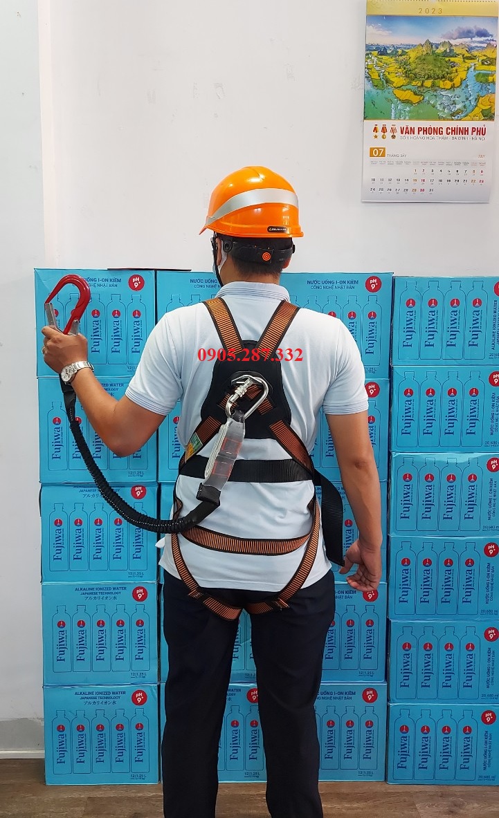 Dây an toàn toàn thân 1 móc nhôm có giảm sốc giá rẻ