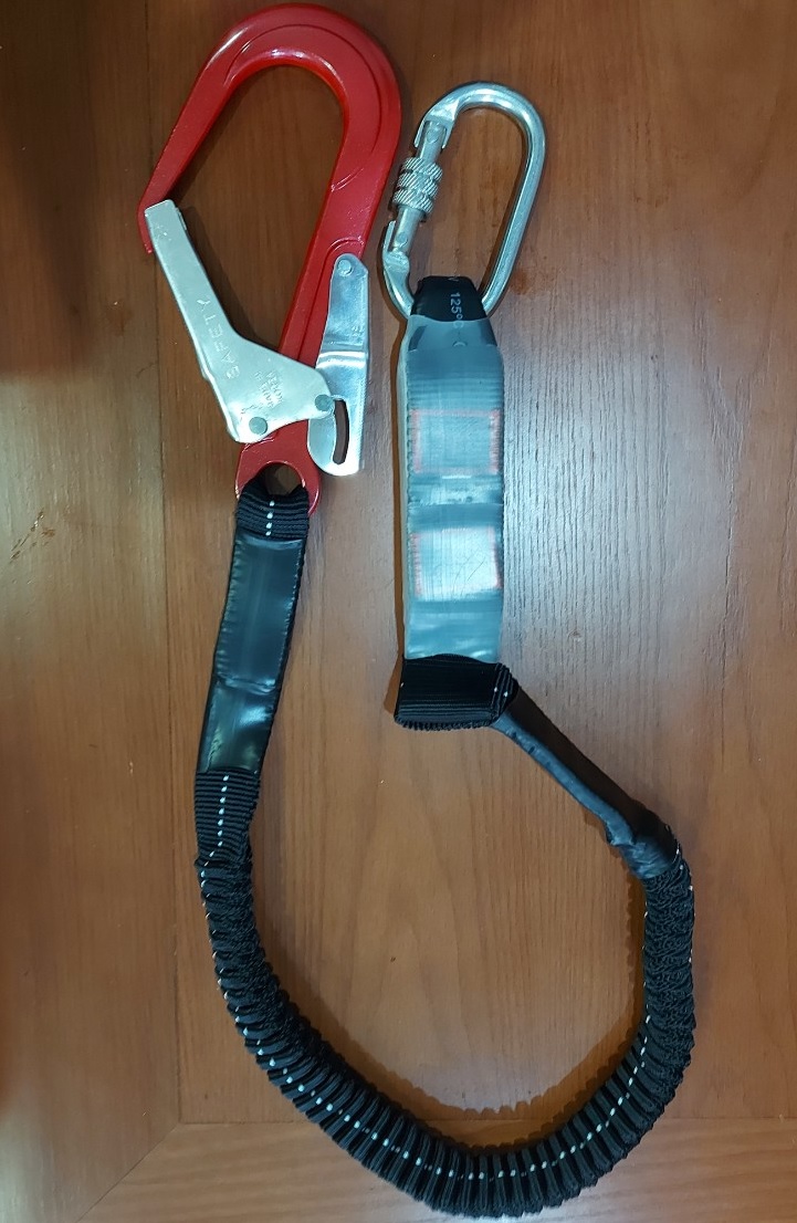 Dây an toàn toàn thân 1 móc nhôm có giảm sốc giá rẻ