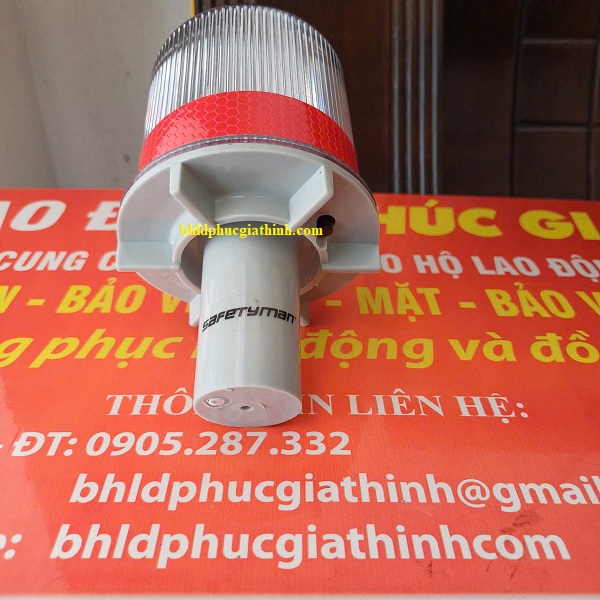 Đèn chớp cảnh báo năng lượng mặt trời có tay cầm Safetyman chính hãng