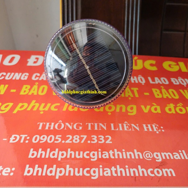 Đèn chớp cảnh báo năng lượng mặt trời có tay cầm Safetyman chính hãng