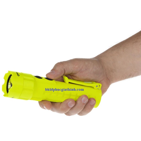 Đèn pin cầm tay 2 đèn chống cháy nỗ Nightstick XPP-5422GA dùng 3 pin AA