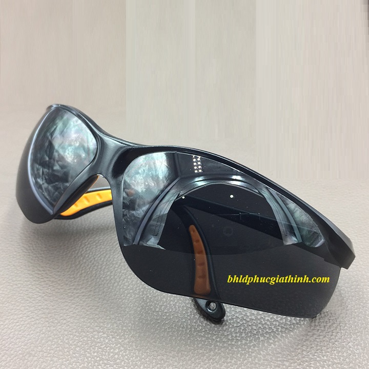 KÍNH BẢO HỘ EVEREST EV202 MÀU ĐEN