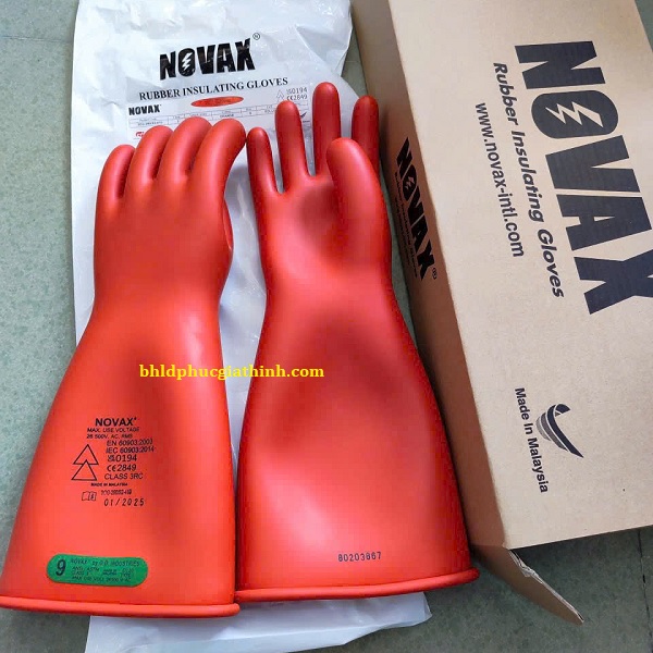 Găng tay cao su cách điện 17.000V Class 2 dài 360mm Novax Malaysia