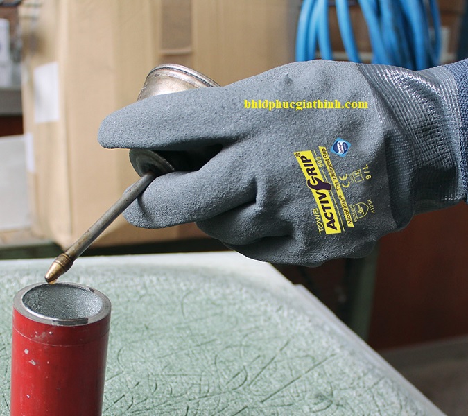 Găng tay đa năng nhúng Nitrile chống dầu Towa Activgrip 503