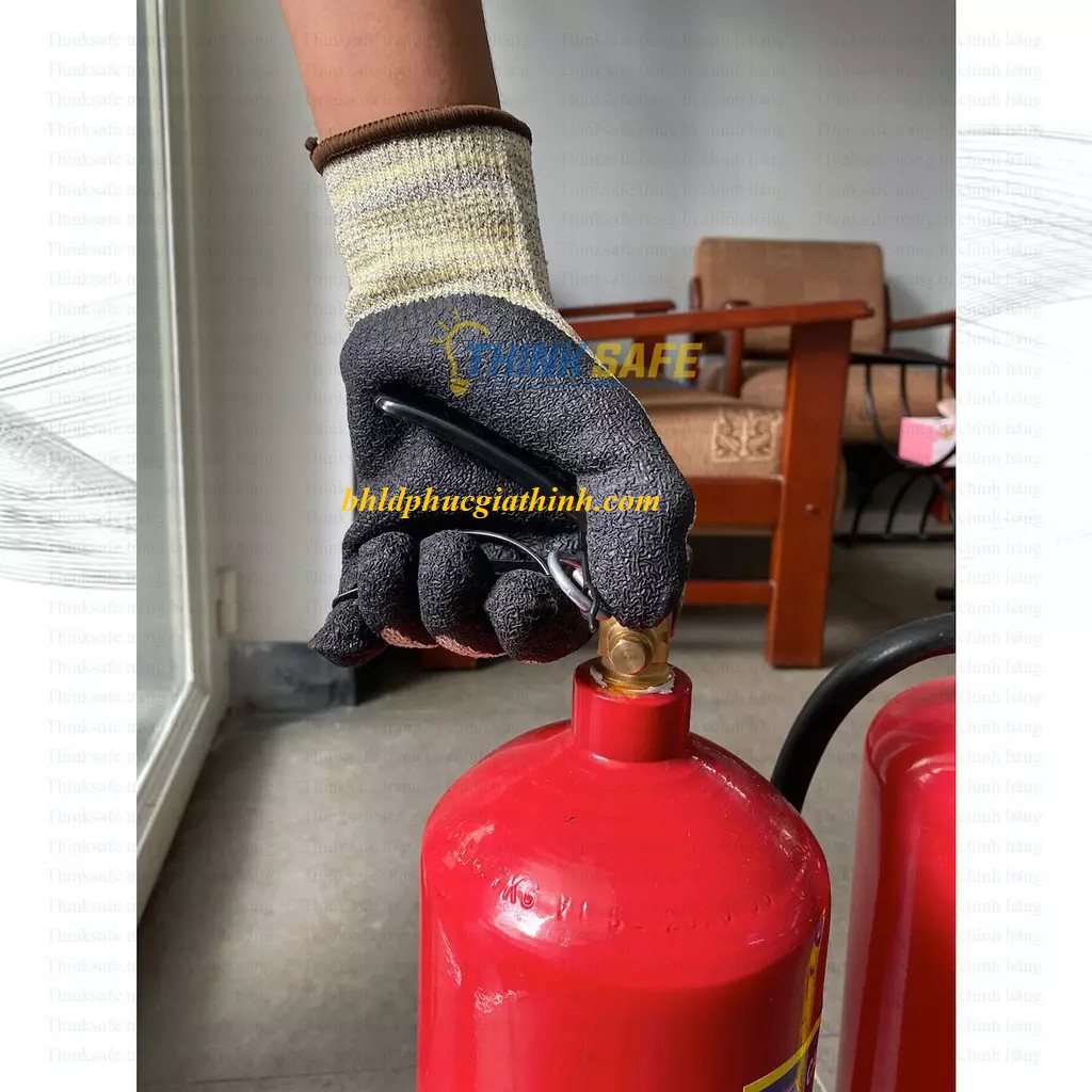 GĂNG TAY CHỐNG CẮT CHỊU NHIỆT DELTA PLUS VENICUT 52