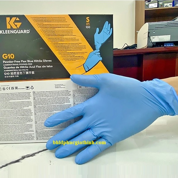 Găng tay Nitrile màu xanh chuyên dùng trong thực phẩm Kimberly-Clark Kleenguard G10
