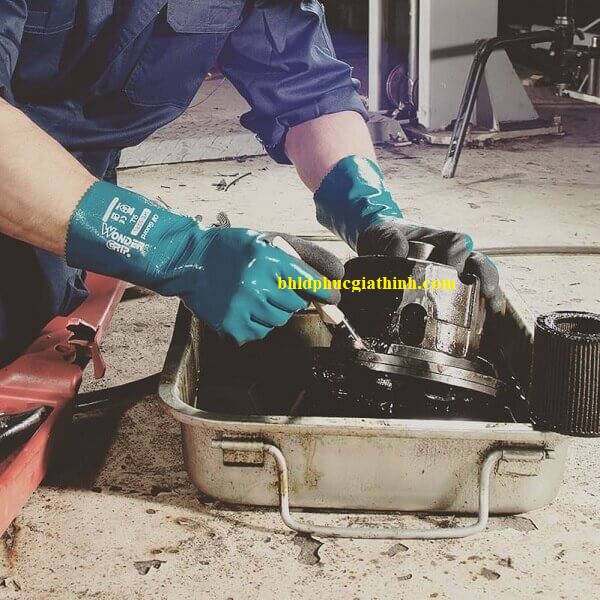 Găng tay phủ 3 lớp Nitrile chống thấm dầu Wonder Grip WG-528L Nhật Bản