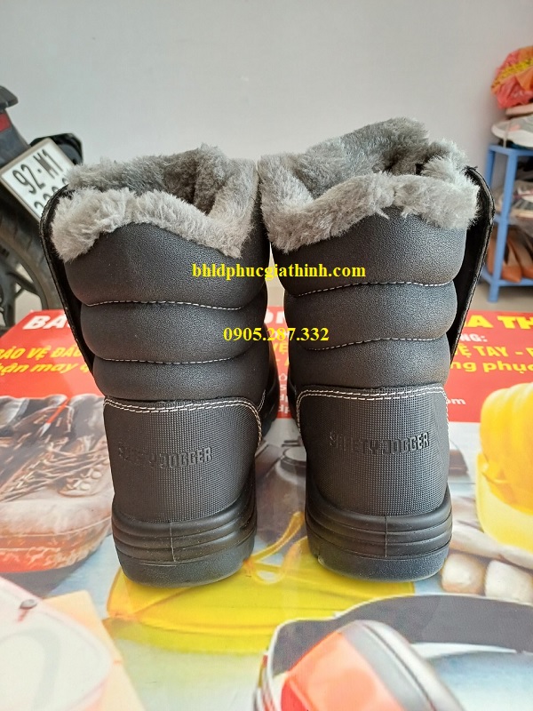 Giày bảo hộ cao cổ dùng trong kho lạnh Jogger Nordic chịu được nhiệt độ âm 17 độ trong 30 phút