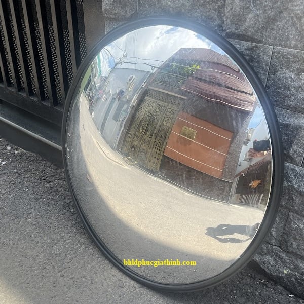 Gương cầu lồi giao thông bằng nhựa D80cm màu đen