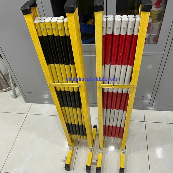 Hàng rào nhựa di động kích thước 1.2m x 2.5m có thể xếp gọn