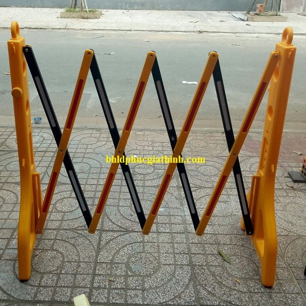 Hàng rào chắn bằng nhựa di động xếp gọn có phản quang