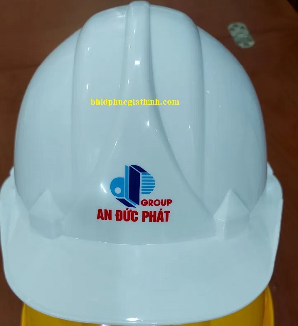 Lợi ích của việc in logo công ty lên nón bảo hộ