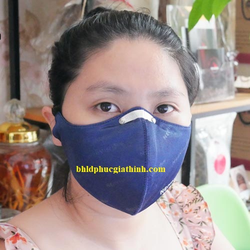 Khẩu trang than hoạt tính lọc bụi kháng khuẩn NeoMask VC65 dây đeo qua gáy