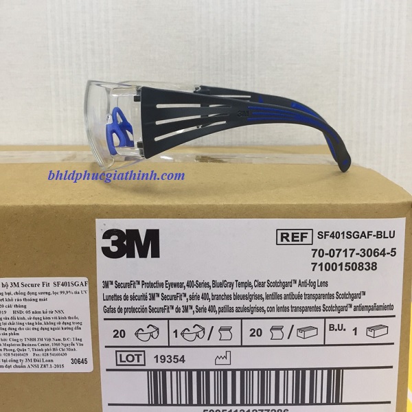 Kính bảo hộ chống trầy xước và chống đọng sương mù 3M SF401SGAF-BLU xuất xứ Đài Loan