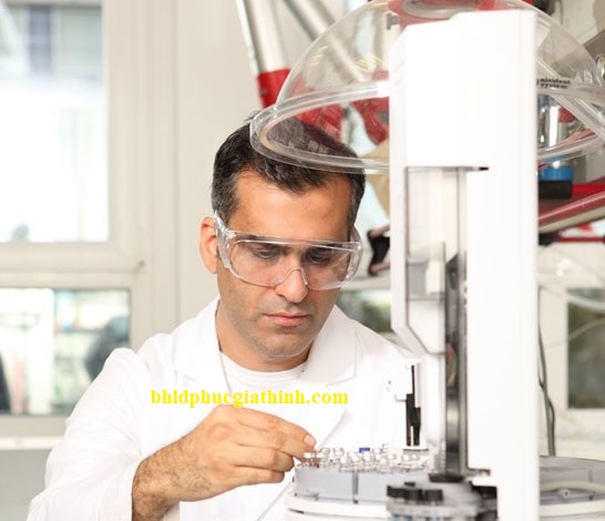 Kính bảo hộ chống tia cực tím Draeger X-pect 8110 dùng chung được với kính cận