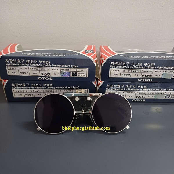 Kính bảo hộ OTOS A-642B Hàn Quốc chuyên dụng cho luyện thép
