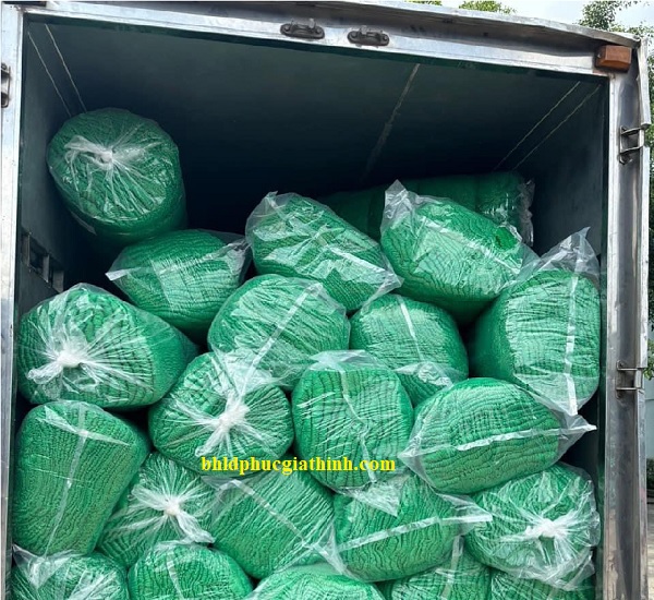 Lưới xây dựng mắt lưới 3cmx3cm chất liệu Polypropylene dùng để che chắn trong công trình