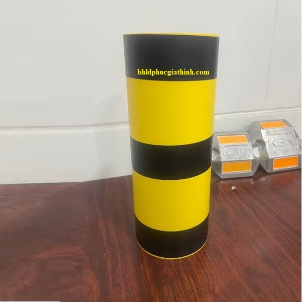 Ốp Bảo Vệ Chân Cột Kệ Kho Hàng 7cm–9cm Cao 30cm Nhựa Vàng Đen