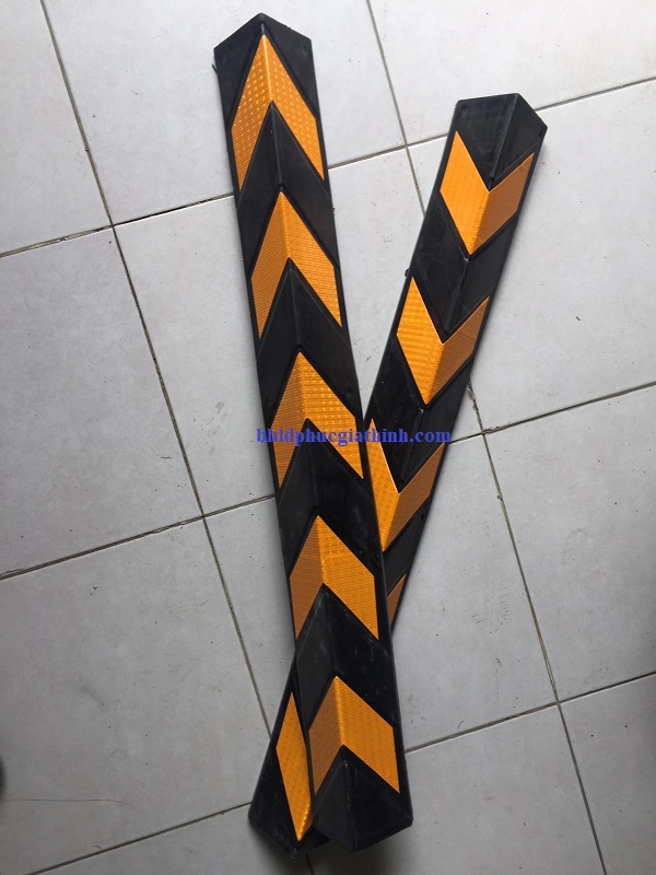 Thanh ốp cột cao su vuông phản quang 1m (1000*100*10mm)