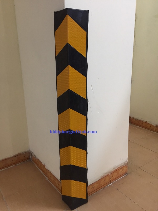 Thanh ốp cột cao su vuông phản quang 1m (1000*100*10mm)