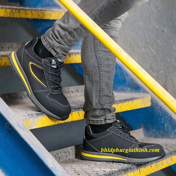 GIÀY BẢO HỘ CHỊU NHIỆT 300 ĐỘ JOGGER TURBO S3 HRO