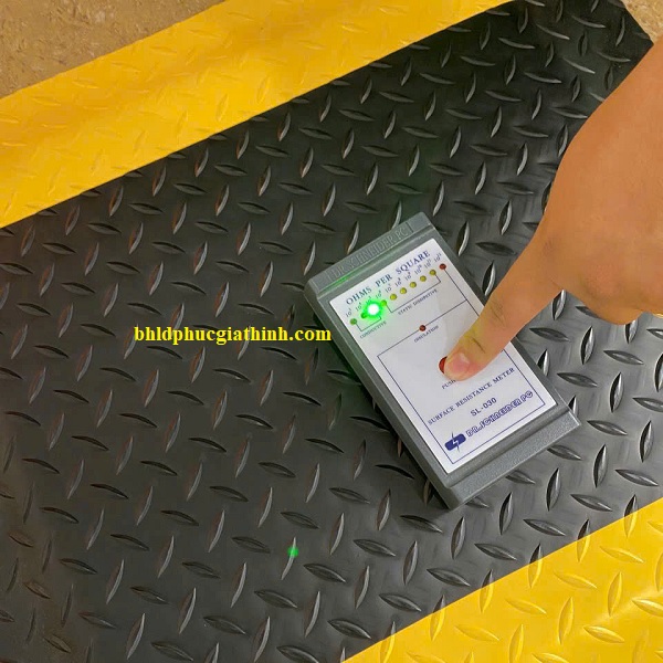 Thảm cao su lót sàn chống mỏi khử tĩnh điện chuyên dụng