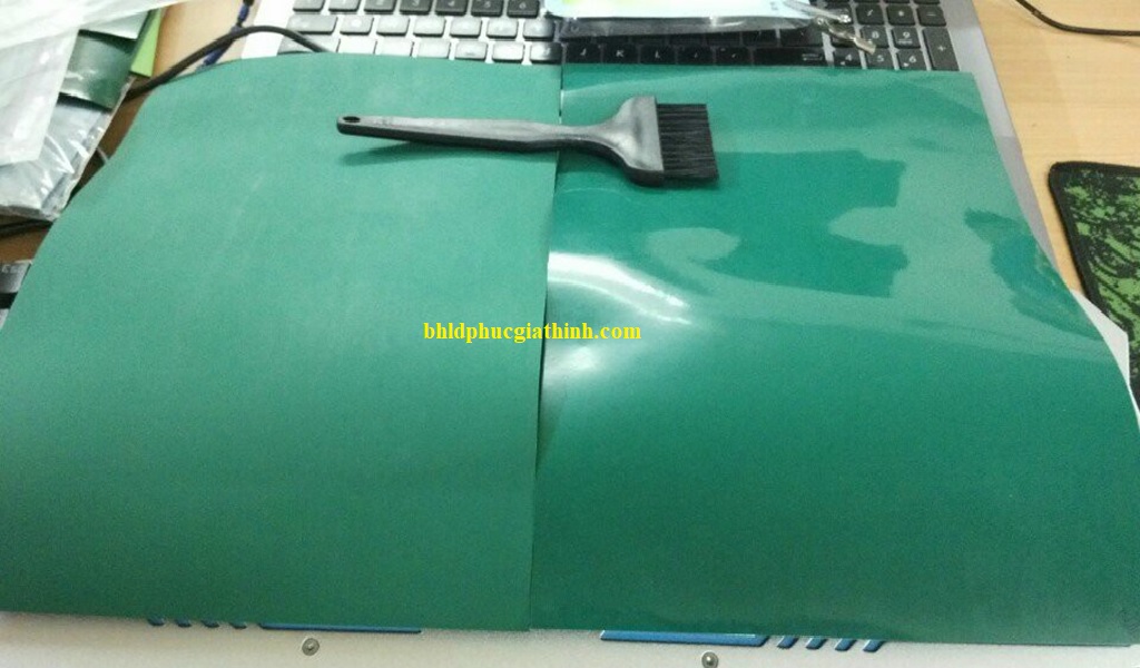 Thảm cao su 2 lớp chống tĩnh điện kích thước 1.2m x 10m x 2mm màu xanh