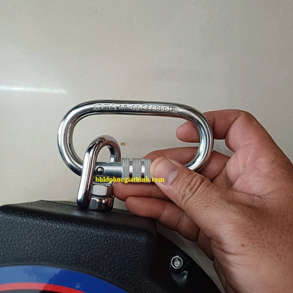 Thiết bị hãm tự động chống rơi dài 20m Adela RFD-200 dây cáp thép 5mm