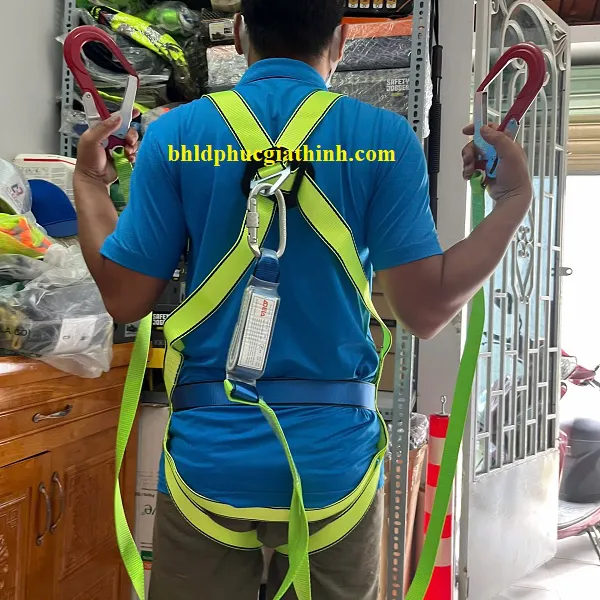 Dây an toàn toàn thân 2 móc nhôm giảm xóc Adela