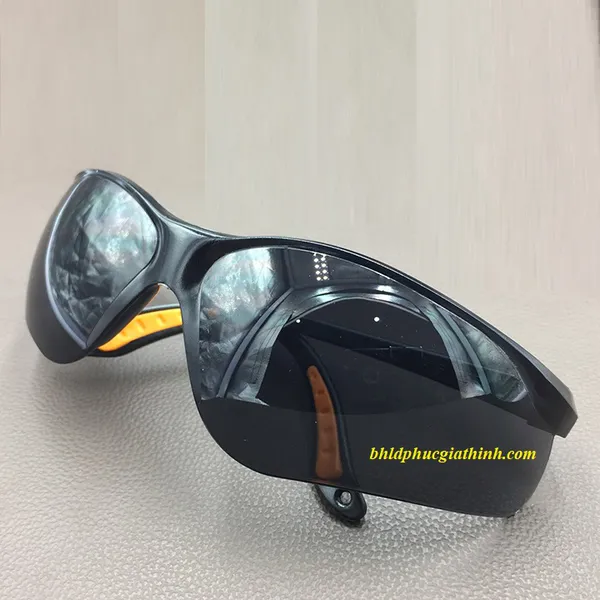KÍNH BẢO HỘ EVEREST EV202 MÀU ĐEN