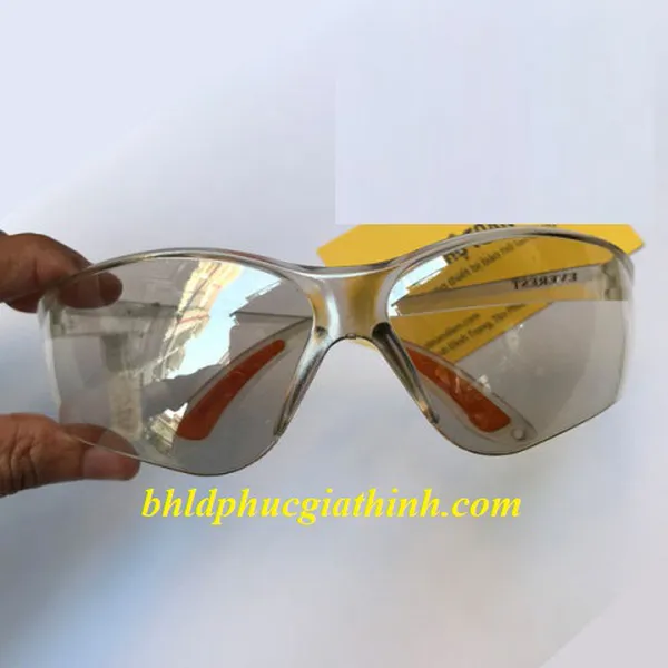 KÍNH BẢO HỘ EVEREST EV203 TRẮNG TRONG TRÁNG SILVER