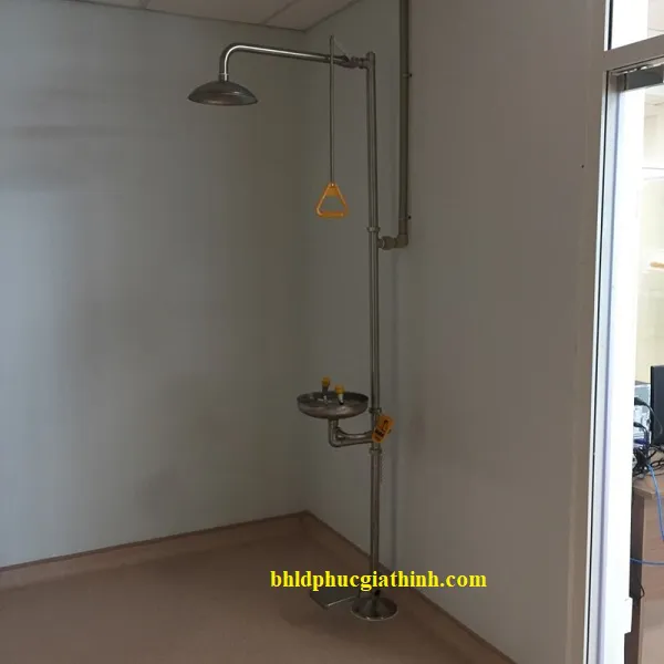 Thiết bị rửa mắt và tắm khẩn cấp Runwangda WJH0358A-1 chất liệu Inox 304 chống rỉ sét