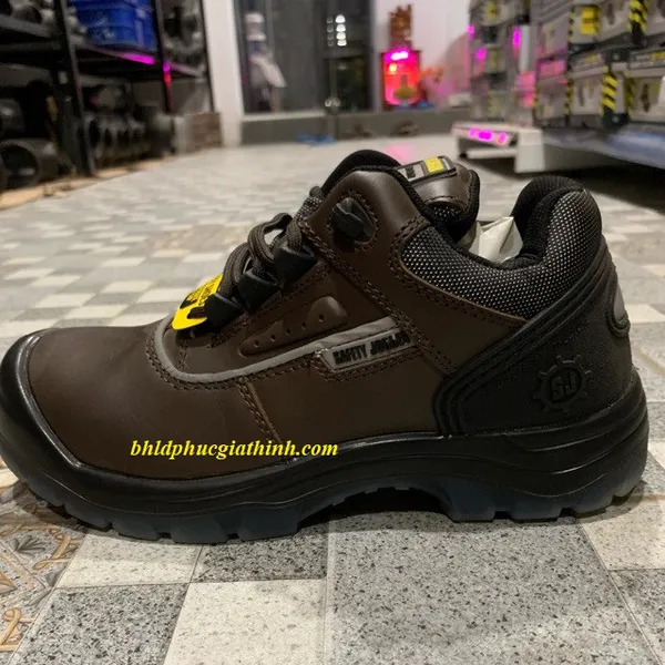 Giày bảo hộ thấp cổ Jogger Pluto cách điện 18KV