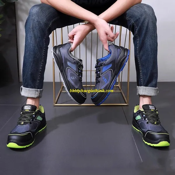 Giày bảo hộ kiểu dáng thể thao Jogger Cador S1P - SRC ESD
