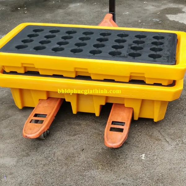 Pallet nhựa chống tràn dầu và hoá chất 2 phuy kích thước 1300x680x150mm