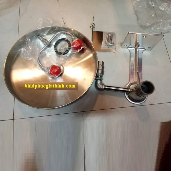 Bồn rửa mắt khẩn cấp Blue Eagle EW402 chất liệu INOX 304 loại treo tường
