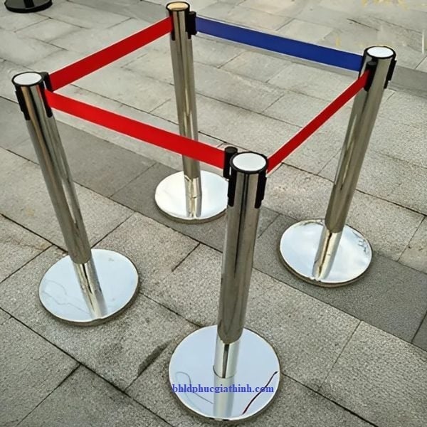Cột chắn inox dây kéo 2m phân luồng lối đi
