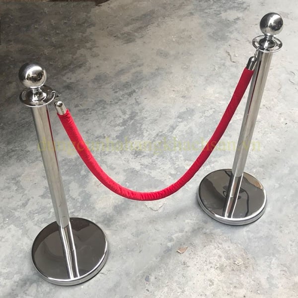 Cột chắn Inox dây nhung dài 1.5m dùng cho sự kiện