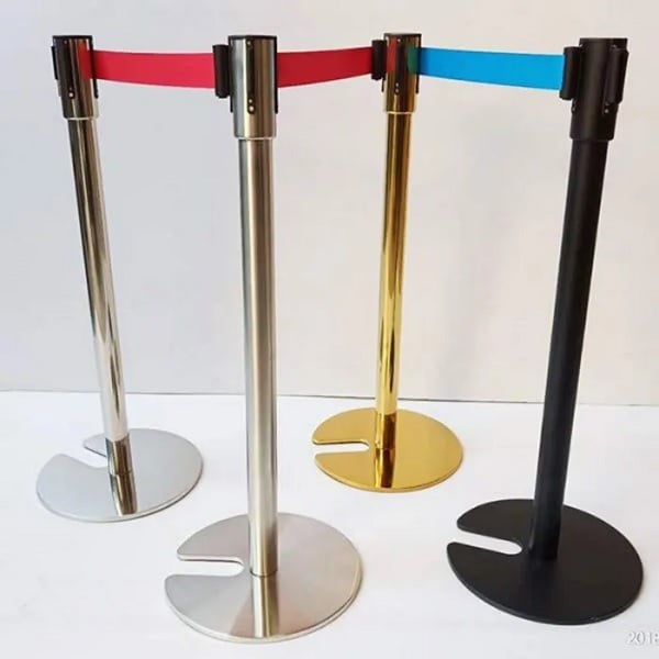 Cột chắn inox đầu dây kéo 2m đế sắt chữ U đường kính 320mm