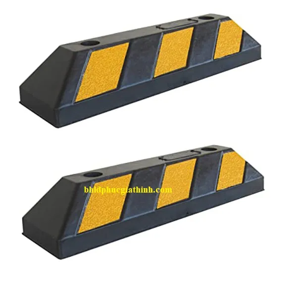 Chặn bánh xe cao su có phản quang kích thước 550*150*100mm