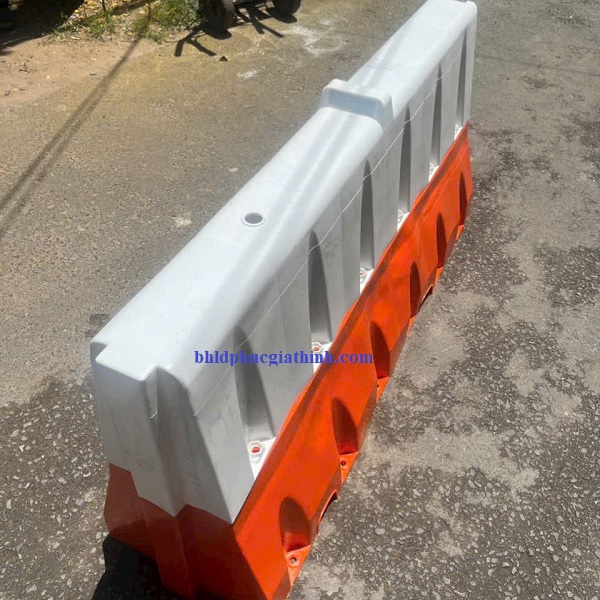 DẢI PHÂN CÁCH GIAO THÔNG TB BẰNG NHỰA DÀI 1.5M