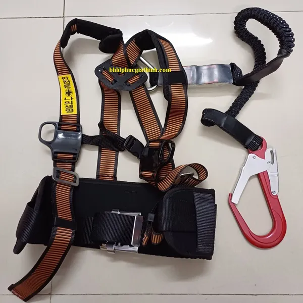 Dây an toàn bán thân kiểu Hàn Quốc giảm xóc 1 móc nhôm có đệm lưng