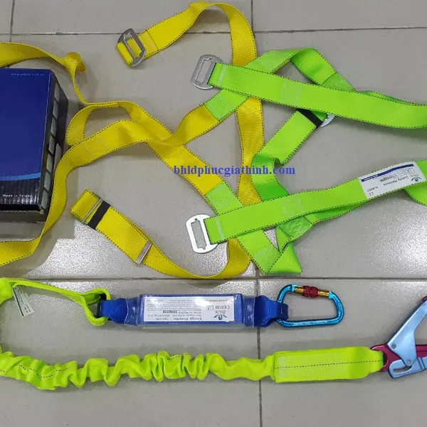 Dây an toàn toàn thân Adela H4501 kết hợp dây treo giảm sóc 1 móc nhôm EW71051